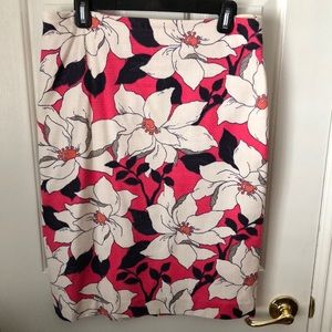 Ann Taylor hibiscus print pencil skirt